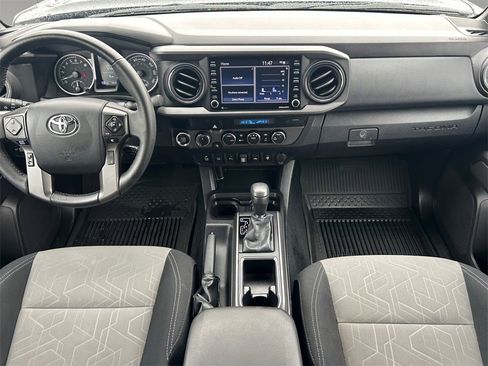 Used 2023 Toyota Tacoma TRD Sport w/ Technology Package image 12