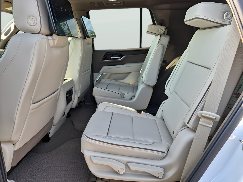 New 2026 GMC Yukon Denali w/ Denali Reserve Package AWD/4WD image 33