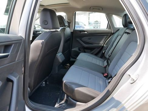 New 2025 Volkswagen Jetta SE FWD image 8