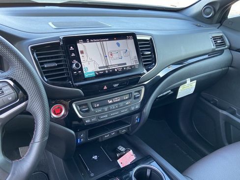 Used 2026 Honda Ridgeline Black Edition image 40