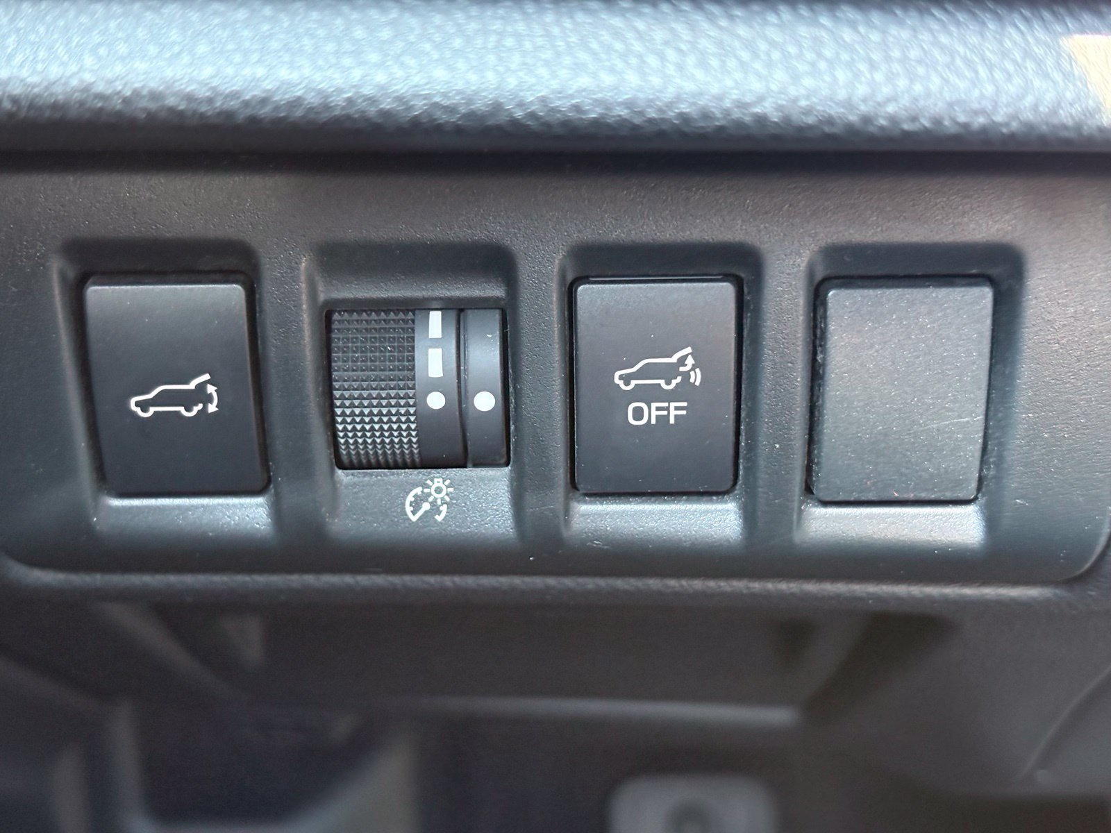 Certified 2025 Subaru Outback Limited AWD/4WD image 15