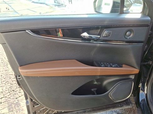 Certified 2023 Lincoln Nautilus Reserve w/ Equipment Group 201A image 12