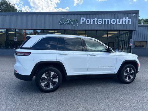 Used 2023 Jeep Grand Cherokee 4WD 4xe w/ Luxury Tech Group II image 4