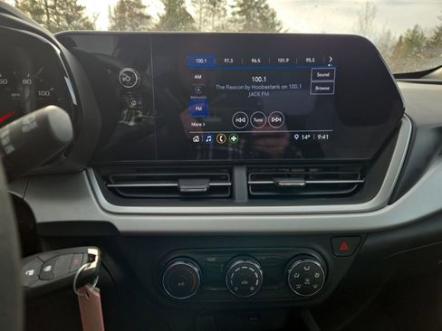 Used 2024 Chevrolet Trax LS image 14