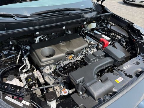 Certified 2025 Toyota RAV4 XLE AWD/4WD image 30