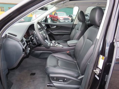 Used 2019 Audi Q7 3.0T Prestige image 3