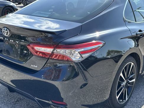 Used 2019 Toyota Camry XLE image 9