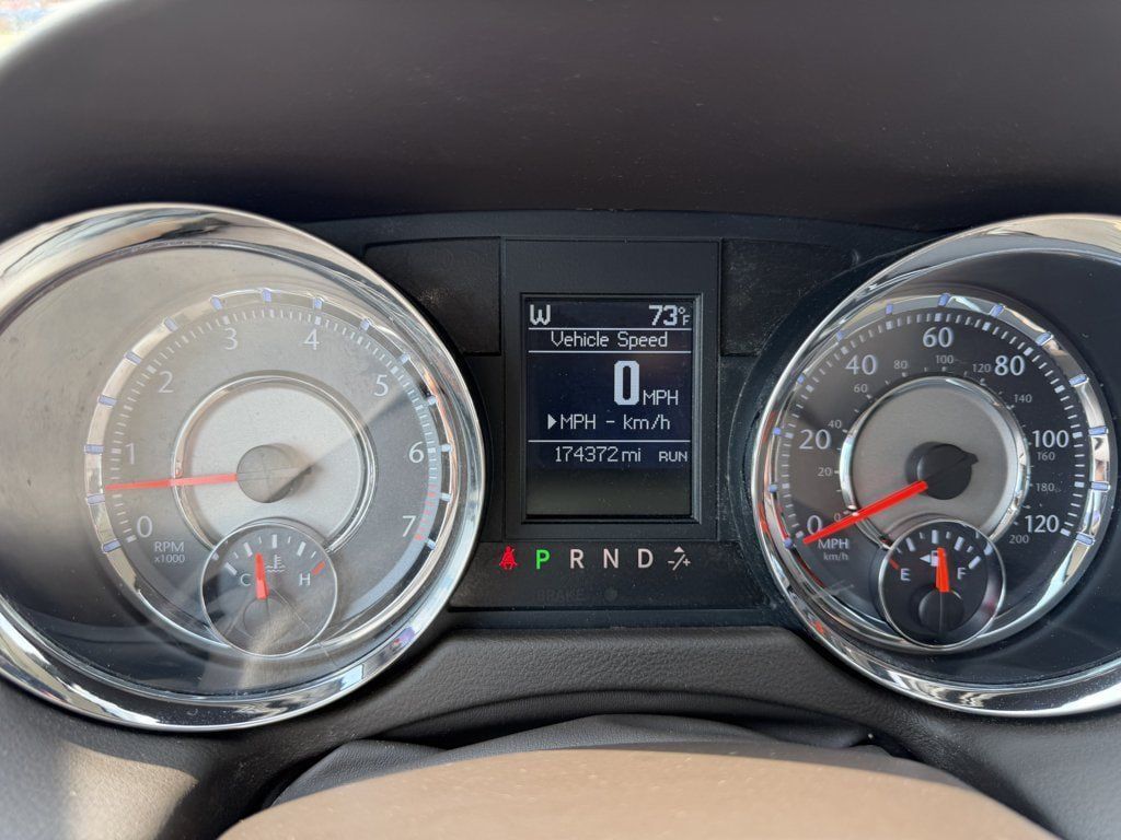 Used 2012 Chrysler Town & Country Touring w/ Entertainment Group #1 FWD image 24