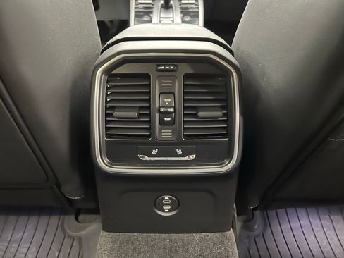 Used 2023 Porsche Macan S image 17