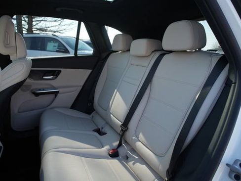 Used 2026 Mercedes-Benz GLC 300 image 24