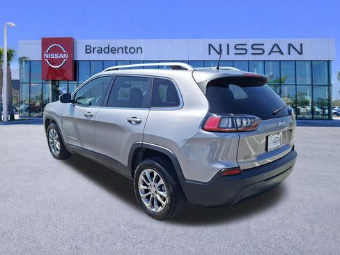 Used 2021 Jeep Cherokee Latitude Plus w/ Sun & Sound Group FWD image 7