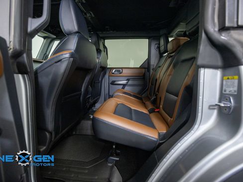 Used 2024 Ford Bronco Outer Banks AWD/4WD image 30
