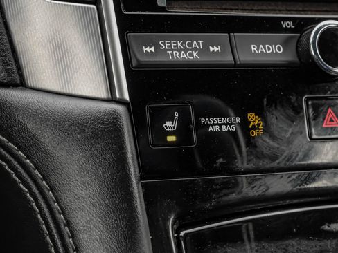 Used 2017 INFINITI Q60 3.0t w/ Premium Plus Package 3.0T image 23