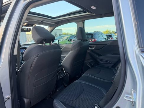 Used 2023 Subaru Forester Premium AWD/4WD image 6