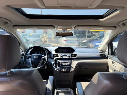 Used 2013 Honda Odyssey Touring Elite image 36