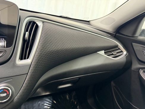 Used 2022 Chevrolet Malibu LS image 25