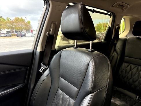 Used 2024 Nissan Rogue Platinum w/ Platinum Premium Package image 5