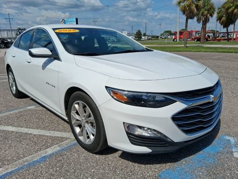 Used 2025 Chevrolet Malibu LT FWD image 1
