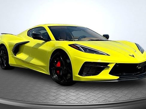Used 2020 Chevrolet Corvette Stingray Premium Cpe w/ 3LT Preferred Equipment Group RWD image 3