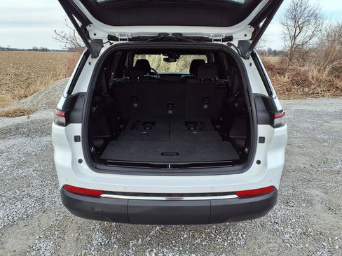 Used 2025 Jeep Grand Cherokee L Laredo w/ Luxury Tech Group I image 29