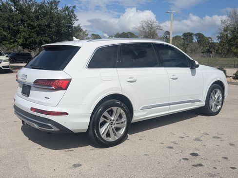 Used 2022 Audi Q7 Premium Plus image 5