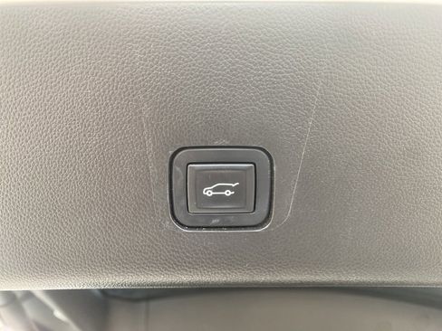 Used 2018 Chevrolet Traverse High Country w/ LPO, Floor Liner Package image 22