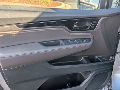 Used 2024 Honda Odyssey Touring image 14