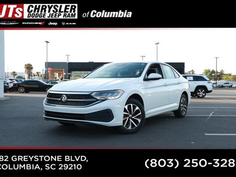 Used 2024 Volkswagen Jetta S image 1