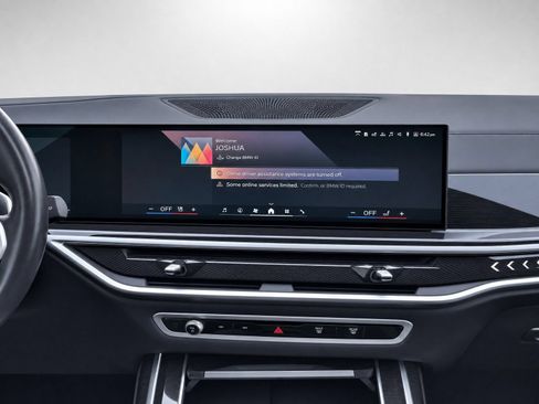 Used 2024 BMW X7 xDrive40i w/ M Sport Package AWD/4WD image 17