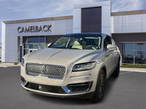 Used 2020 Lincoln Nautilus Reserve w/ Equipment Group 201A image 13