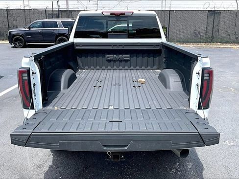 Used 2025 GMC Sierra 2500 AT4 w/ AT4 Premium Plus Package AWD/4WD image 7