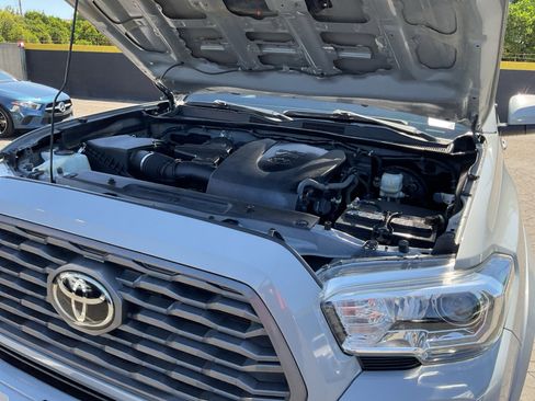 Used 2021 Toyota Tacoma TRD Sport w/ Technology Package AWD/4WD image 23