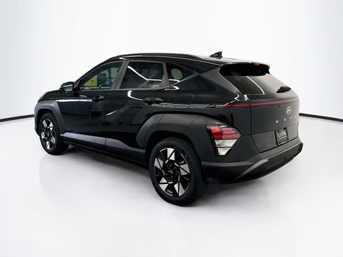 Used 2025 Hyundai Kona SEL FWD image 5
