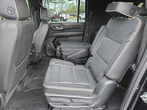 Used 2021 Chevrolet Suburban Premier w/ Premium Package image 22