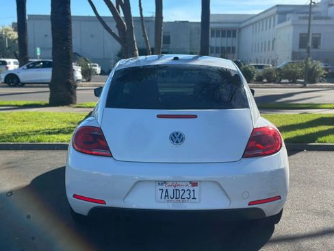 Used 2012 Volkswagen Beetle 2.5 image 22