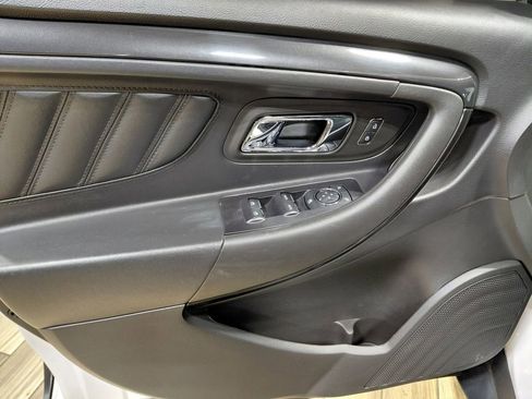 Used 2018 Ford Taurus SHO image 45