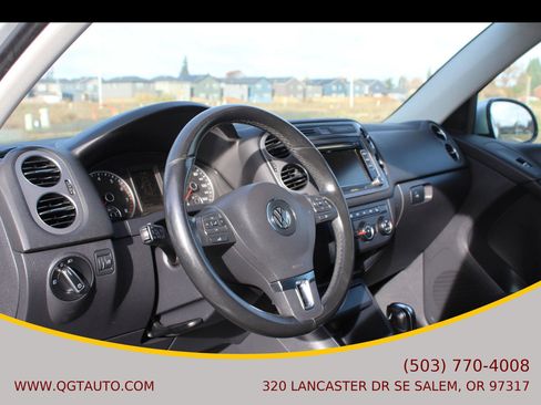 Used 2013 Volkswagen Tiguan SE image 9