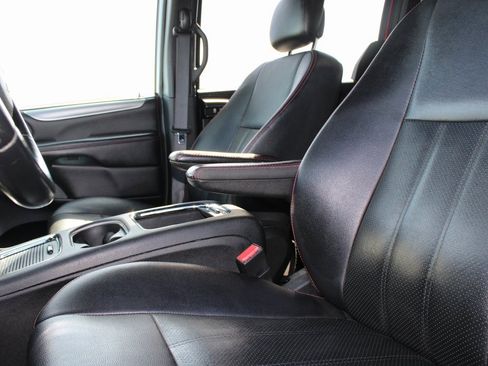 Used 2019 Dodge Grand Caravan GT image 11