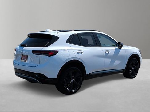 Used 2022 Buick Envision Essence w/ Sport Touring Package AWD/4WD image 4