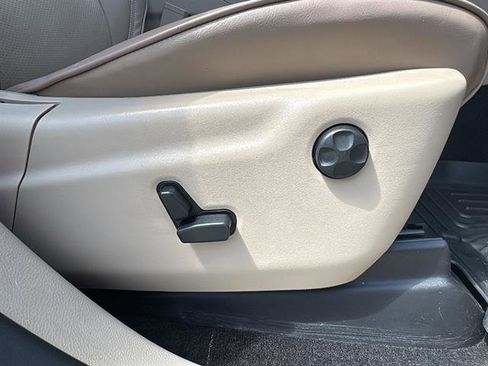 Used 2014 Jeep Grand Cherokee Limited w/ Luxury Group II image 10