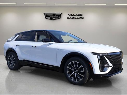 New 2026 Cadillac Lyriq Sport RWD image 7