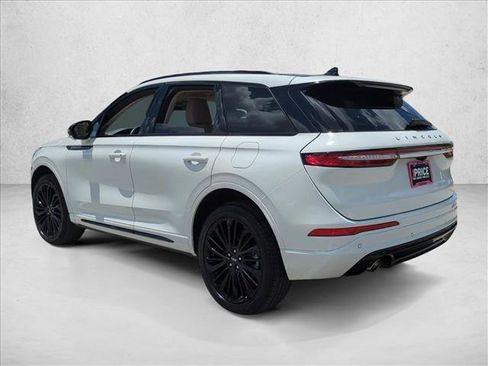 Used 2023 Lincoln Corsair Reserve w/ Equipment Group 201A FWD image 8