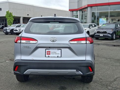 Used 2024 Toyota Corolla Cross L FWD image 6
