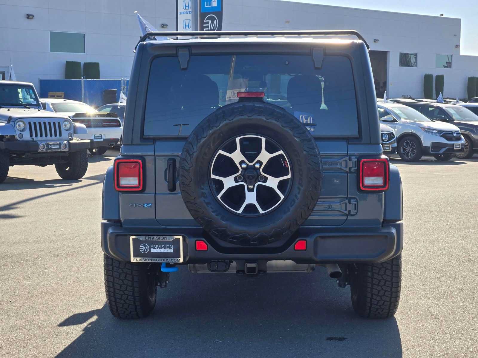 Used 2024 Jeep Wrangler Unlimited AWD/4WD image 6