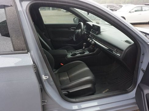 Used 2022 Honda Civic Sport image 13