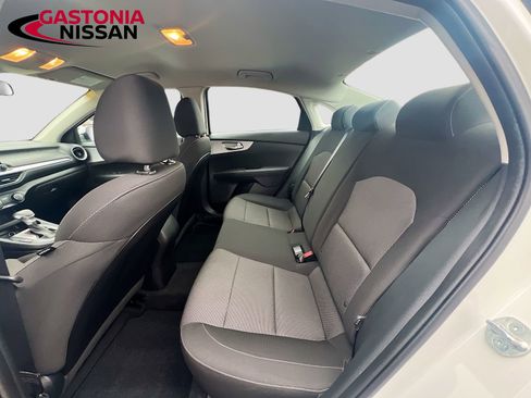 Used 2023 Kia Forte LXS image 30