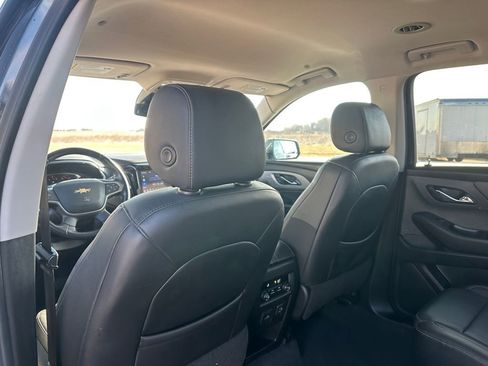 Used 2021 Chevrolet Traverse LT w/ LT Premium Package AWD/4WD image 22