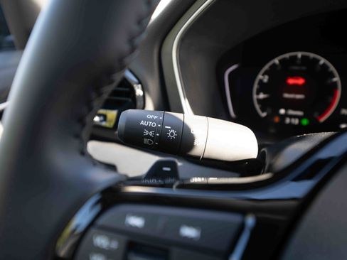 New 2025 Honda Pilot Touring image 13