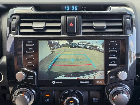 Used 2020 Toyota 4Runner TRD Off-Road Premium AWD/4WD image 15