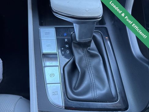 Used 2022 Hyundai Elantra Limited image 26